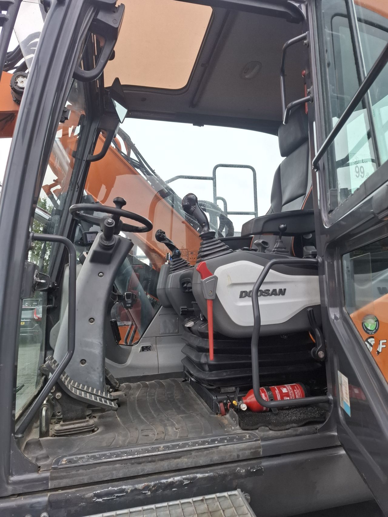 Doosan dx 165w5