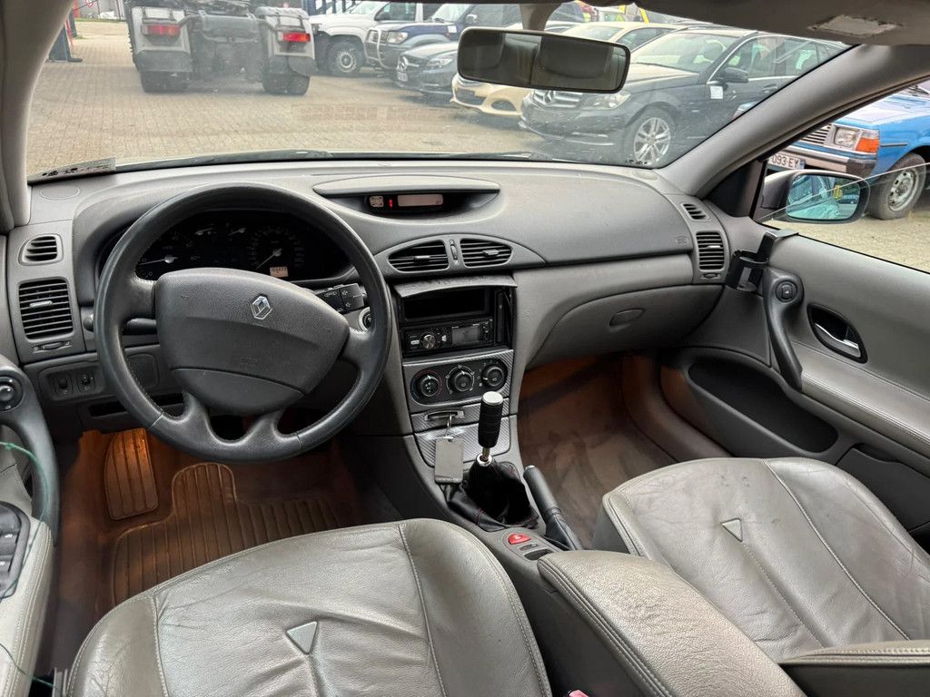 Renault Laguna **PETROL-ESSENCE-BELGIAN ORIGINE