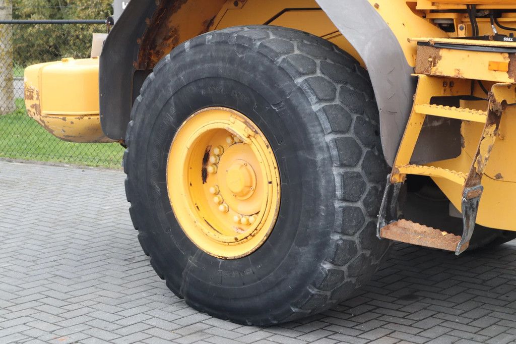 Volvo L110E QUICK COUPLER | BUCKET | 3RD FUNCTION | AIRCO