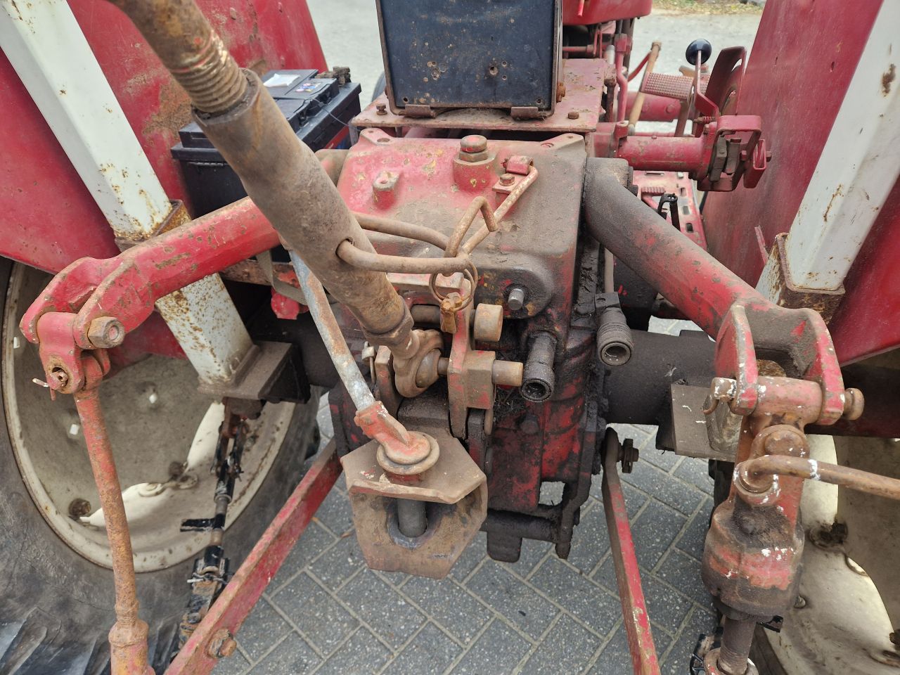 International 383