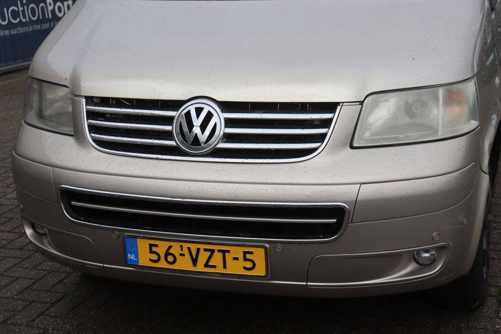 Volkswagen Transporter Diesel Van 174 PS 2009