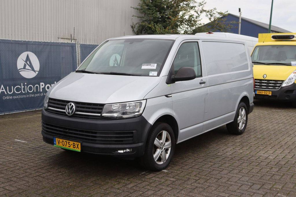 Volkswagen Transporter Diesel 150 PS Van 2017