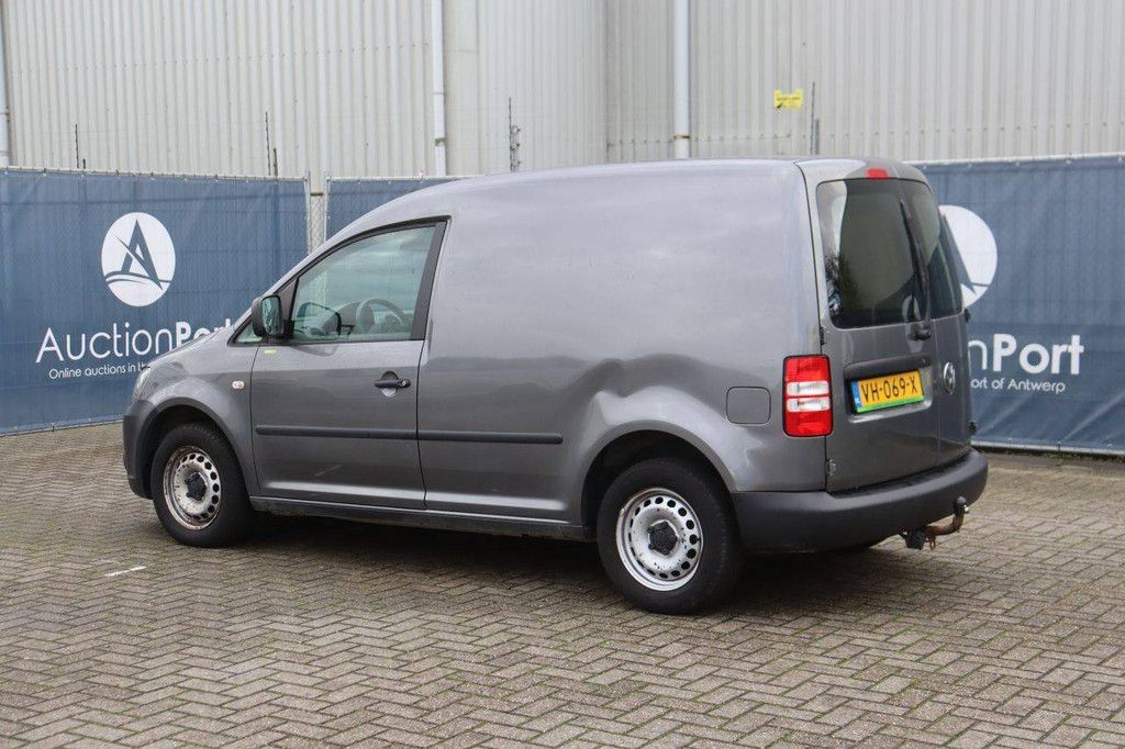 Volkswagen Caddy Basismodell, sparsamer Dieselmotor, 75 PS, Kastenwagen, Baujahr 2014