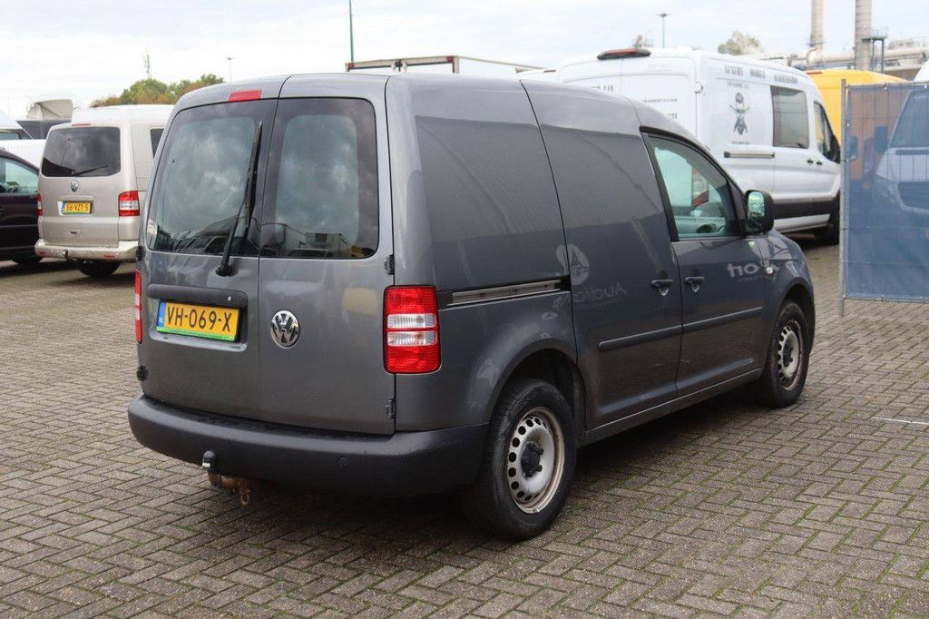 Volkswagen Caddy Basismodell, sparsamer Dieselmotor, 75 PS, Kastenwagen, Baujahr 2014