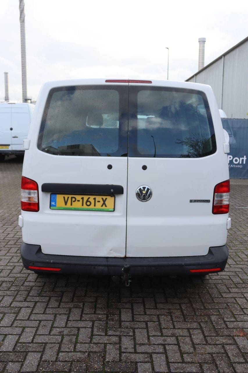 Volkswagen Transporter Diesel 140 PS Kastenwagen 2015