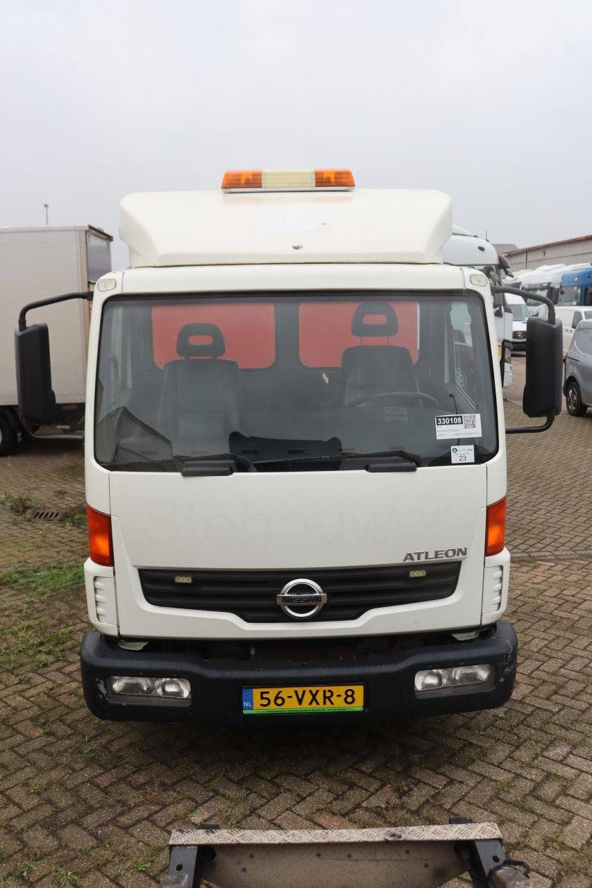 BE Kombination Nissan Atleon Diesel 150 PS 2008