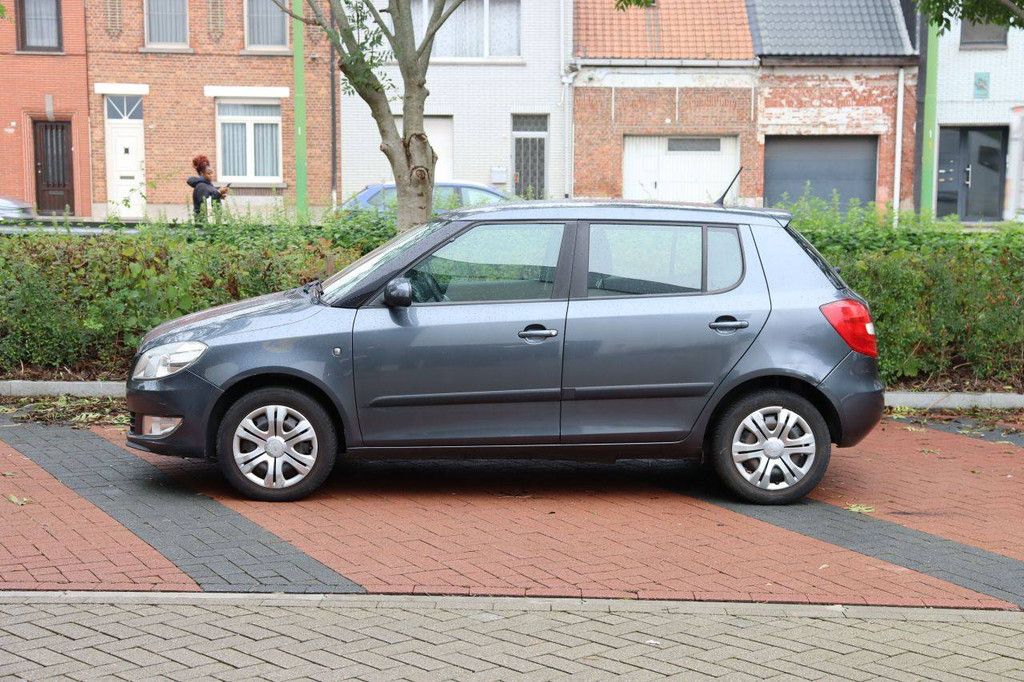 Pkw Skoda Fabia 1.2 Benzin 69 PS 2012 (Margin)