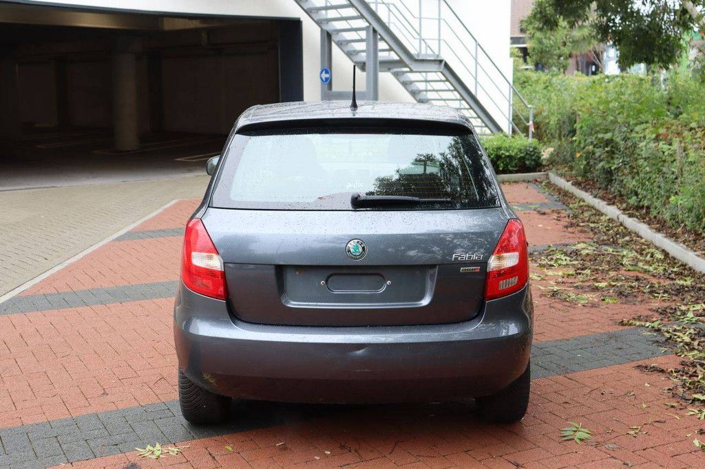 Pkw Skoda Fabia 1.2 Benzin 69 PS 2012 (Margin)