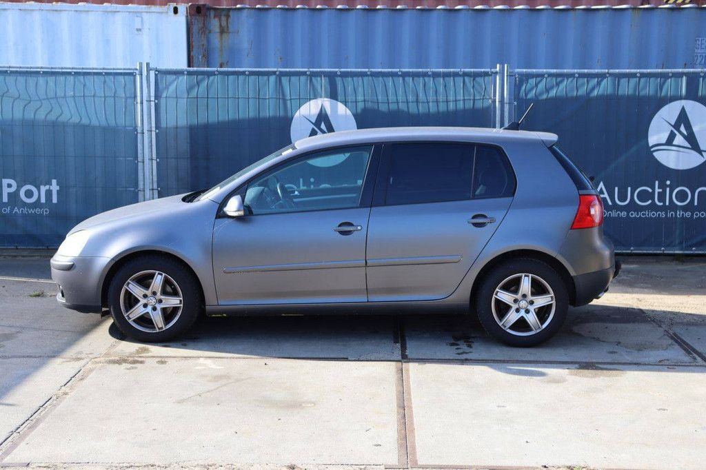 Passenger car Volkswagen Golf Diesel 140hp 2008