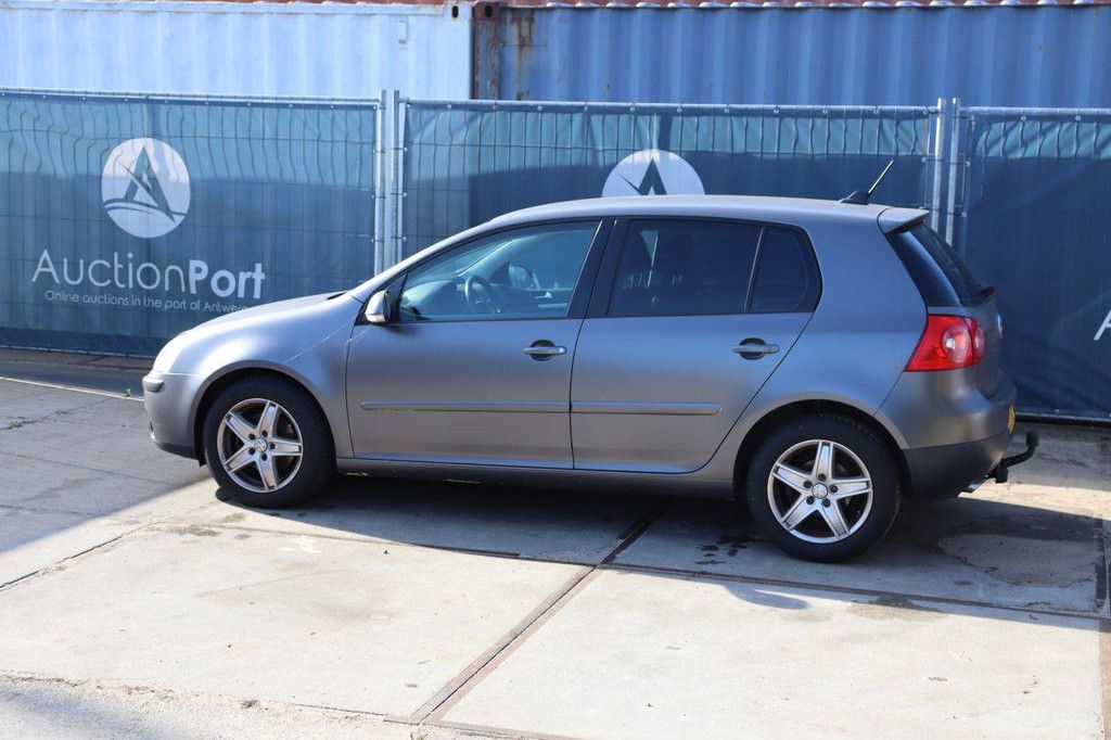 Passenger car Volkswagen Golf Diesel 140hp 2008