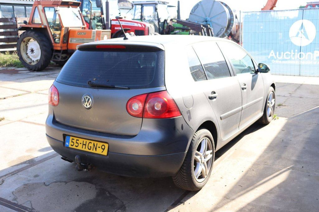 Passenger car Volkswagen Golf Diesel 140hp 2008