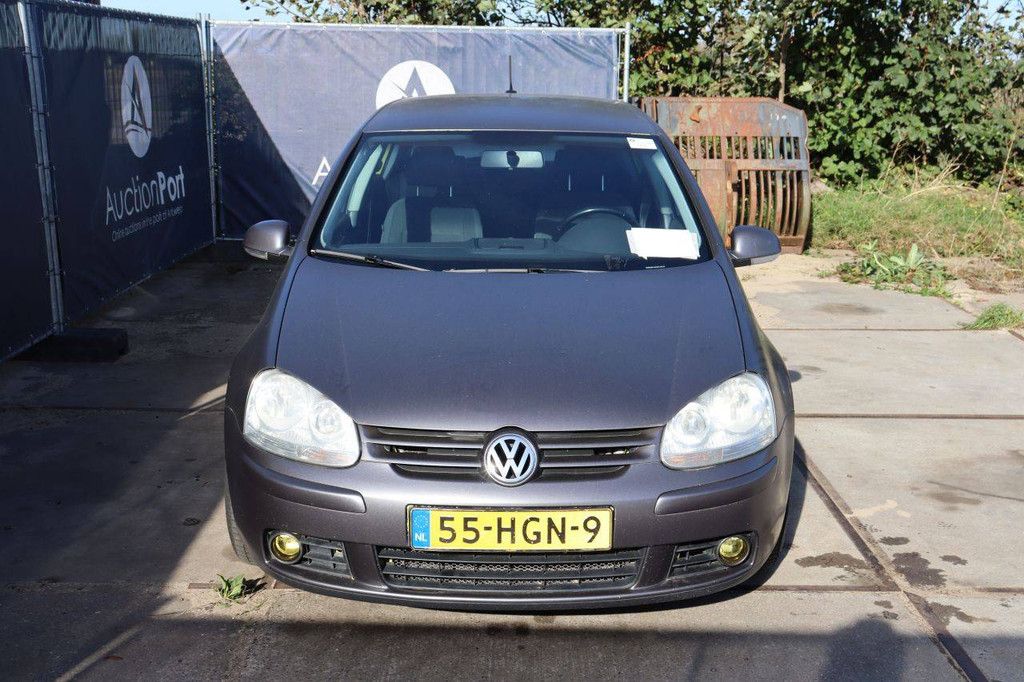 Passenger car Volkswagen Golf Diesel 140hp 2008