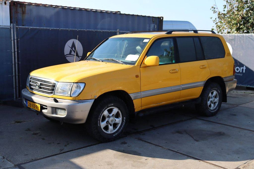 SUV Toyota Land Cruiser Diesel 204 PS 2001