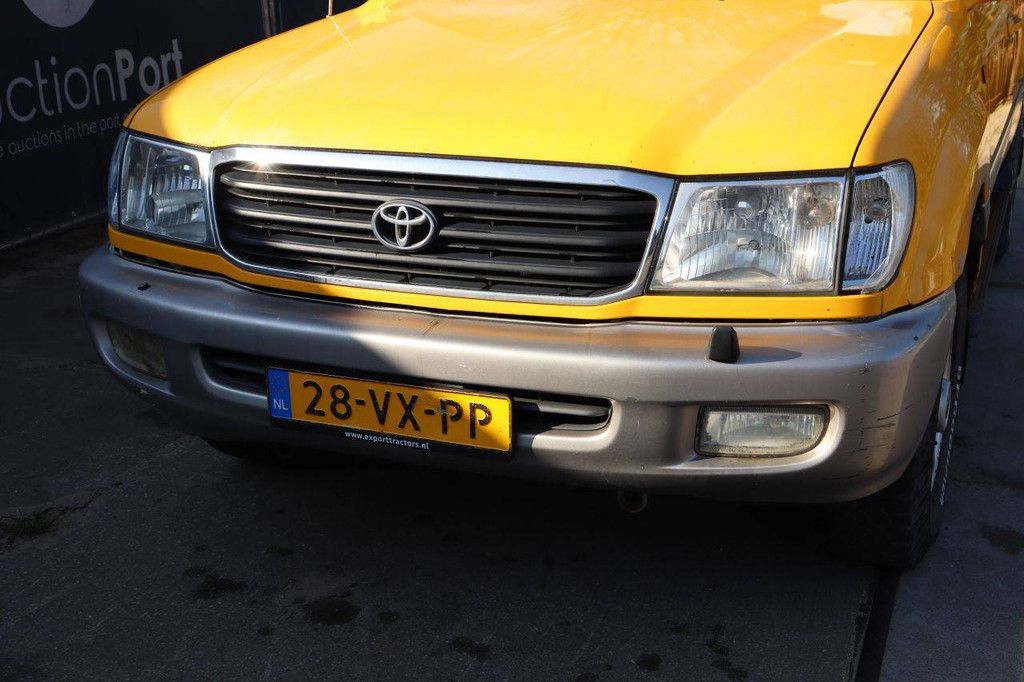 SUV Toyota Land Cruiser Diesel 204 PS 2001