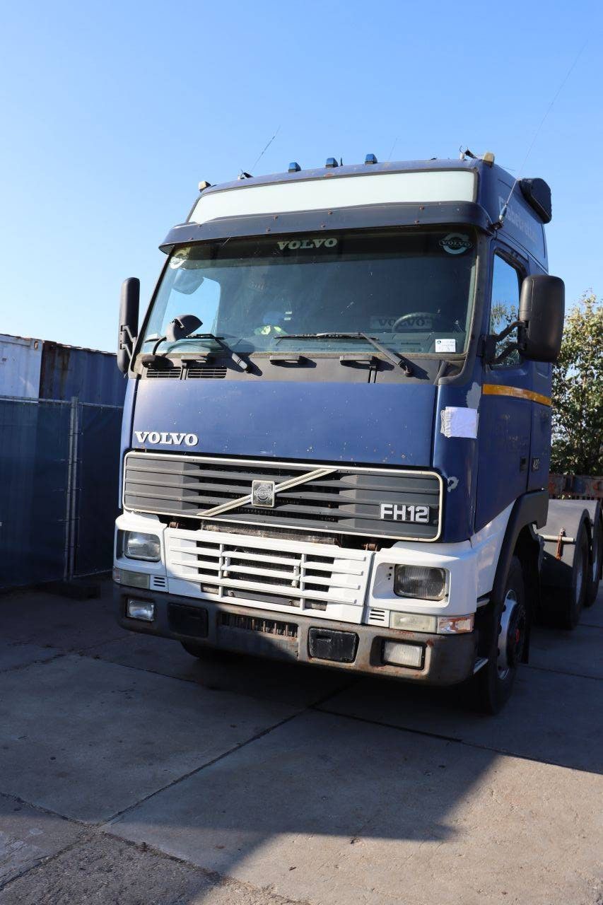 Fahrgestell mit Fahrerhaus Volvo FH12 460 Globetrotter Diesel 460 PS 2003
