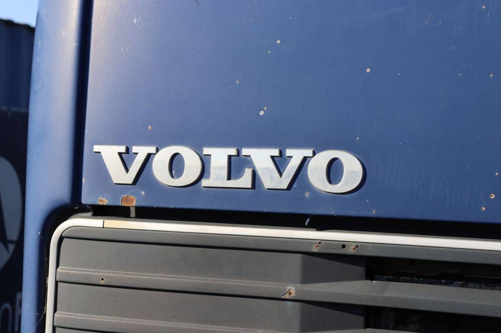 Fahrgestell mit Fahrerhaus Volvo FH12 460 Globetrotter Diesel 460 PS 2003