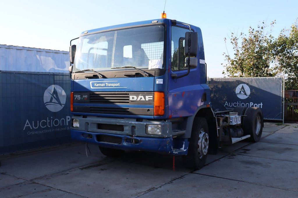 Fahrgestell mit Fahrerhaus DAF 75.250 LPG+Diesel 250 PS 2003