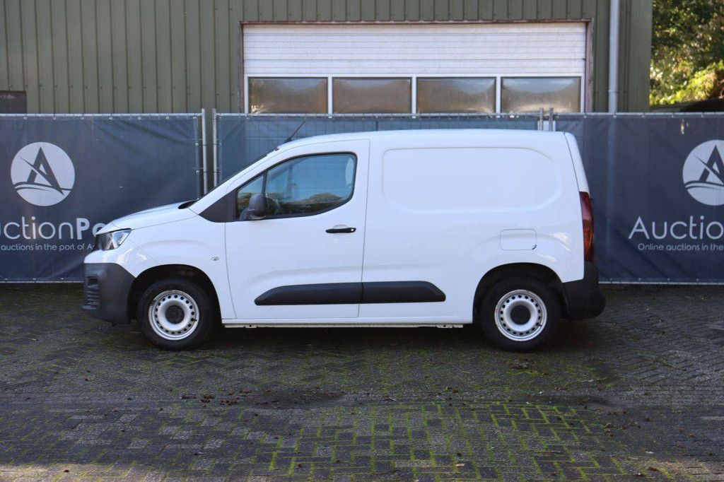 Peugeot Partner Diesel 75 PS Van 2019