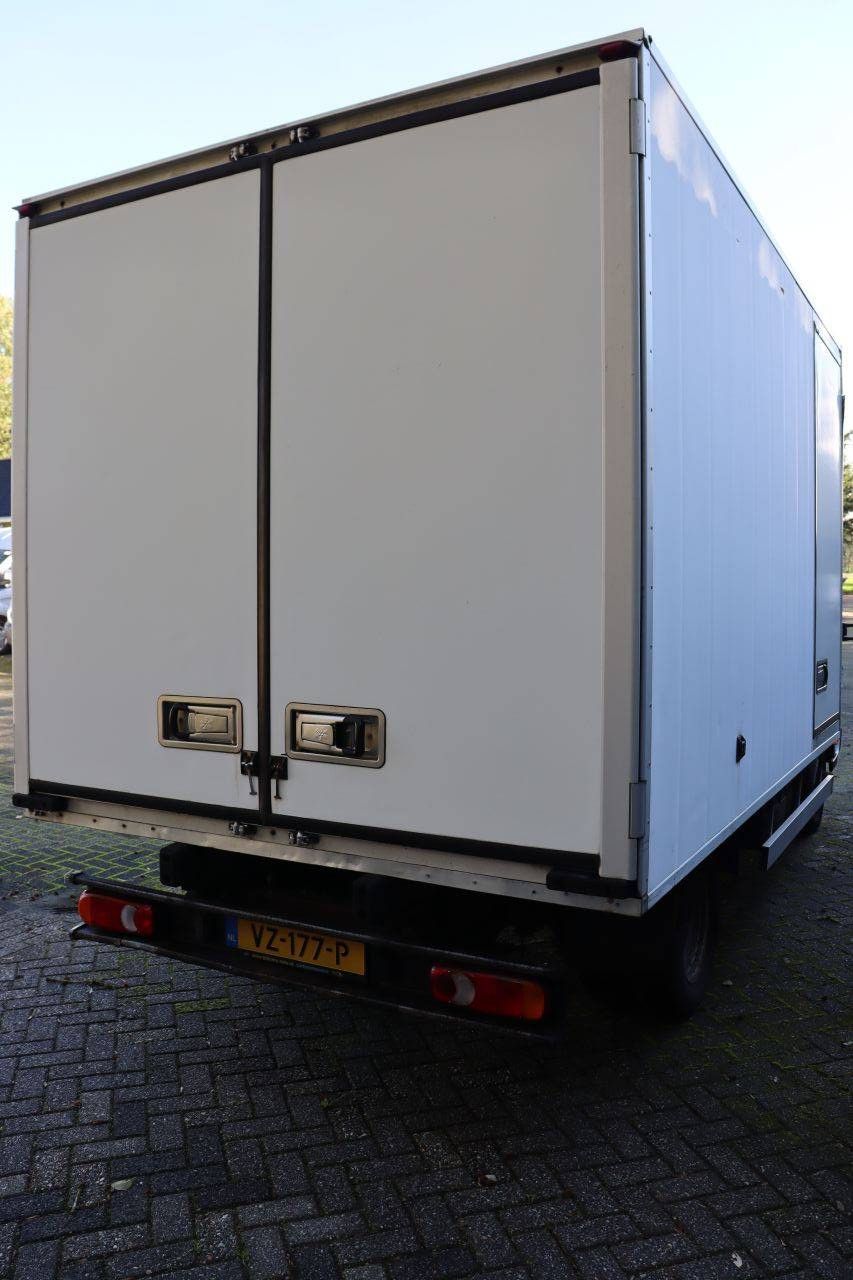 Refrigerated truck Renault Maxity Diesel 131hp 2008