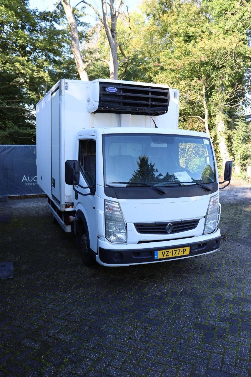 Refrigerated truck Renault Maxity Diesel 131hp 2008