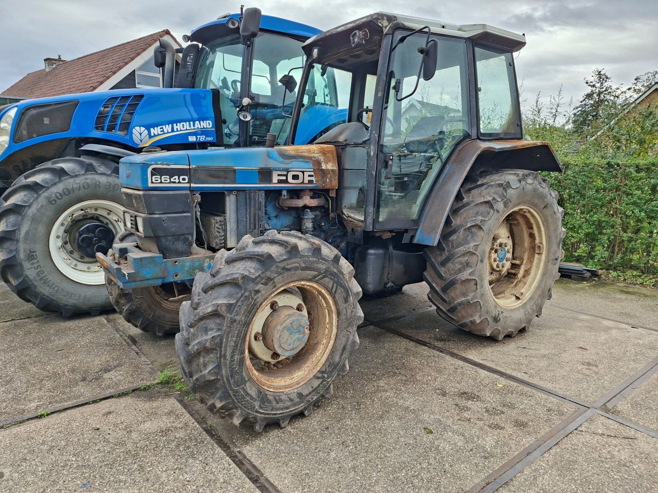 Ford 6640 met schade