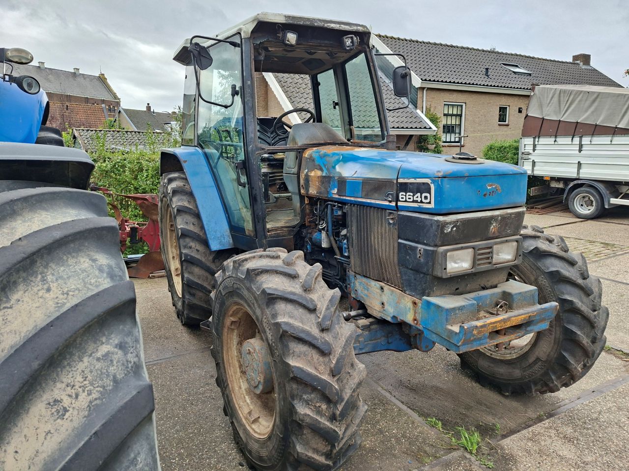 Ford 6640 met schade