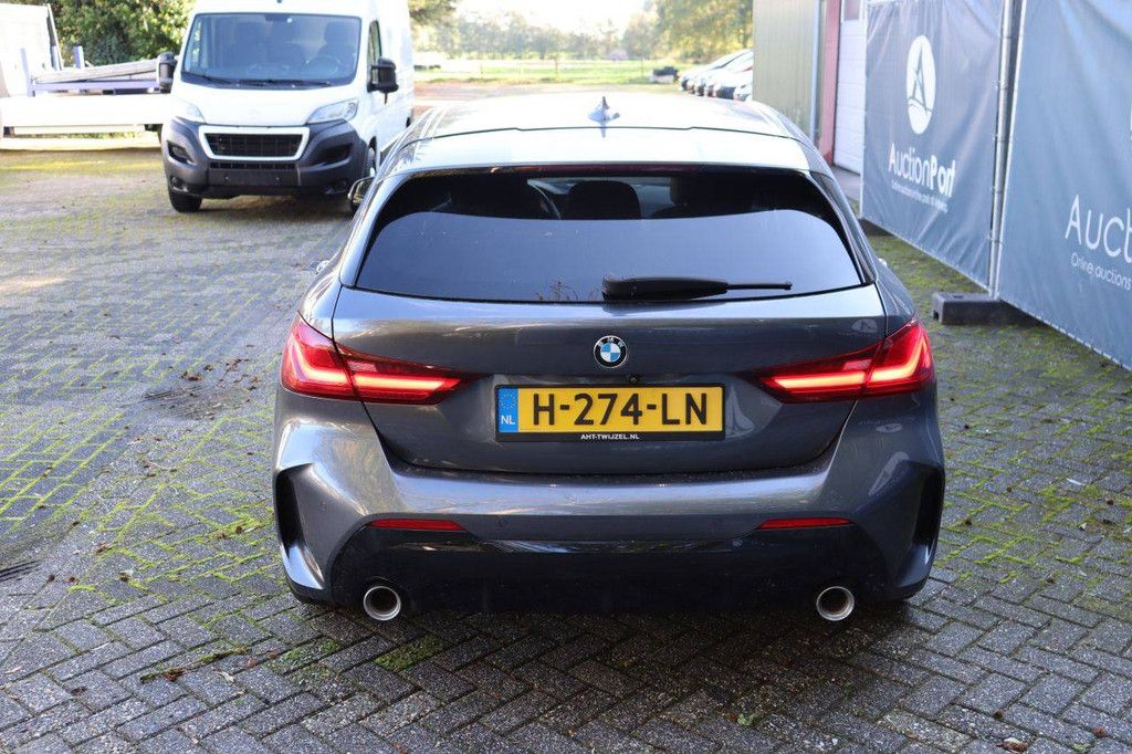 Passenger car BMW 118D Diesel 150hp 2019 (Margin)