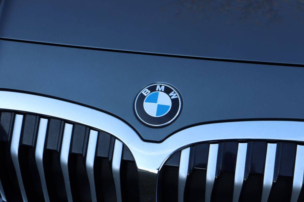 Passenger car BMW 118D Diesel 150hp 2019 (Margin)