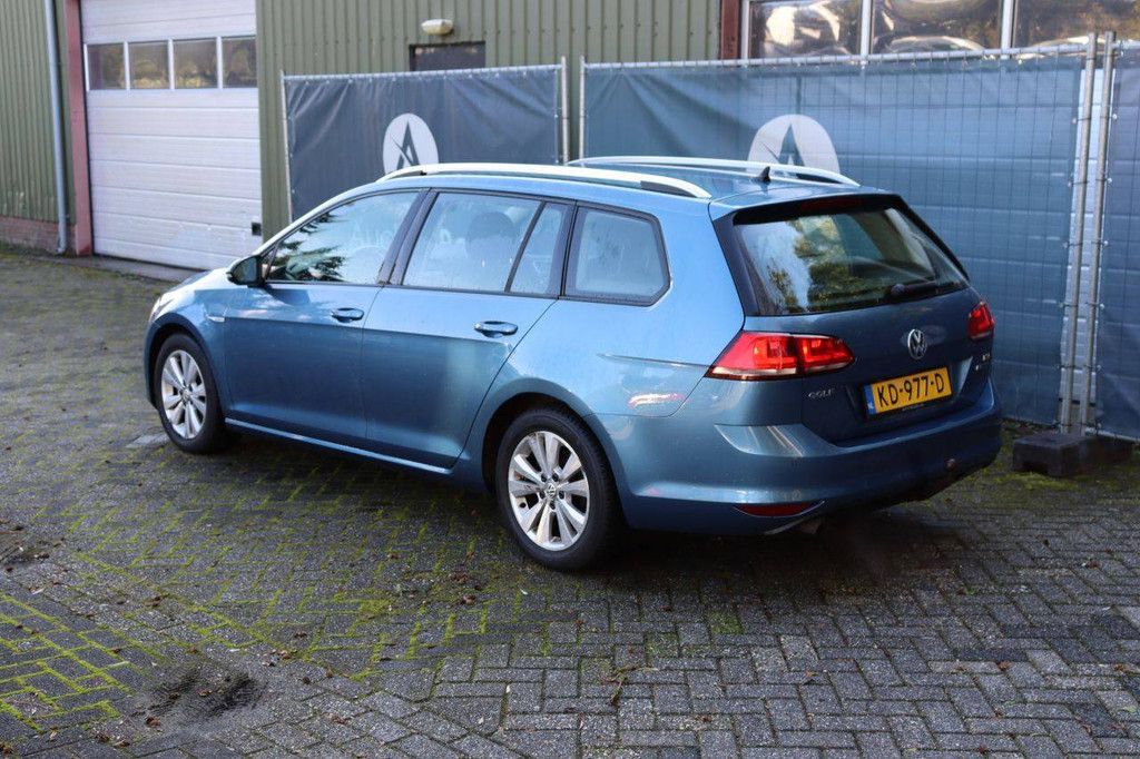 Volkswagen Golf Connected Series Kombi Benzin 116 PS 2016 (Marge)
