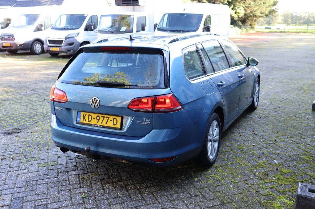Volkswagen Golf Connected Series Kombi Benzin 116 PS 2016 (Marge)