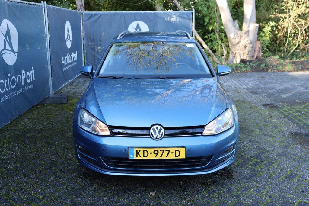 Volkswagen Golf Connected Series Kombi Benzin 116 PS 2016 (Marge)