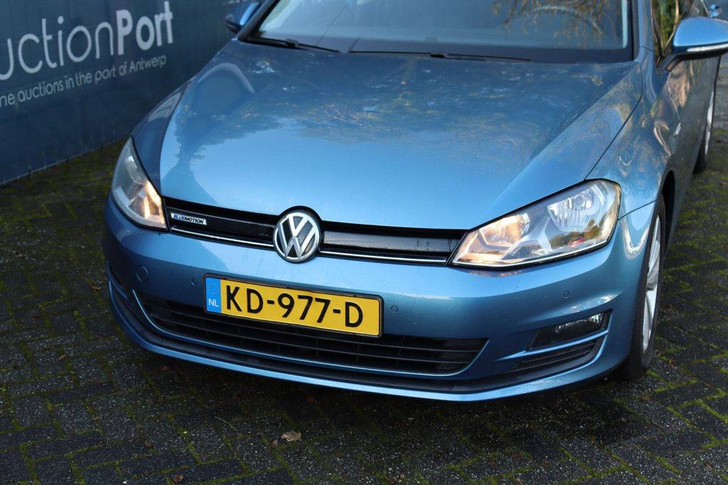 Volkswagen Golf Connected Series Kombi Benzin 116 PS 2016 (Marge)
