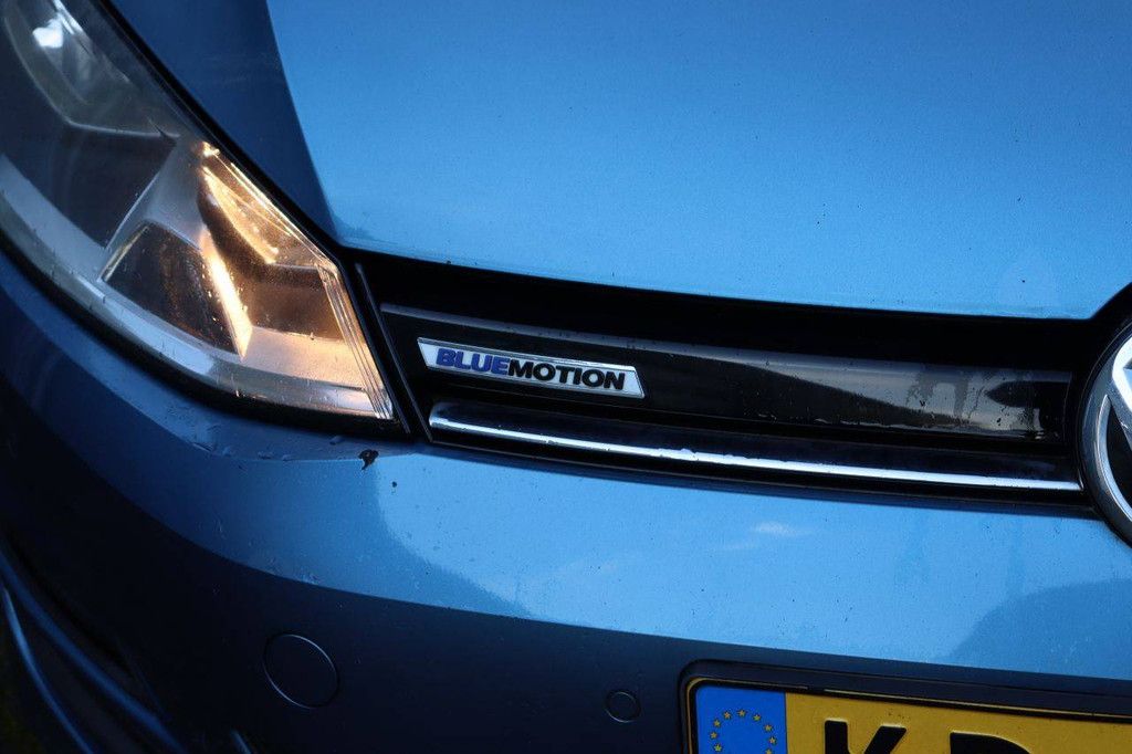 Volkswagen Golf Connected Series Kombi Benzin 116 PS 2016 (Marge)