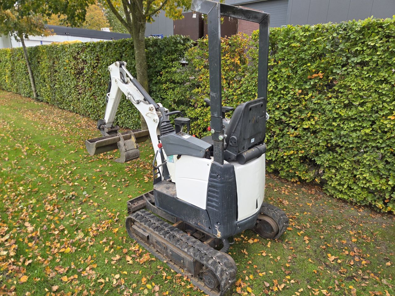 Bobcat E10 minigraver