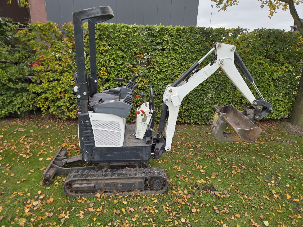 Bobcat E10 minigraver