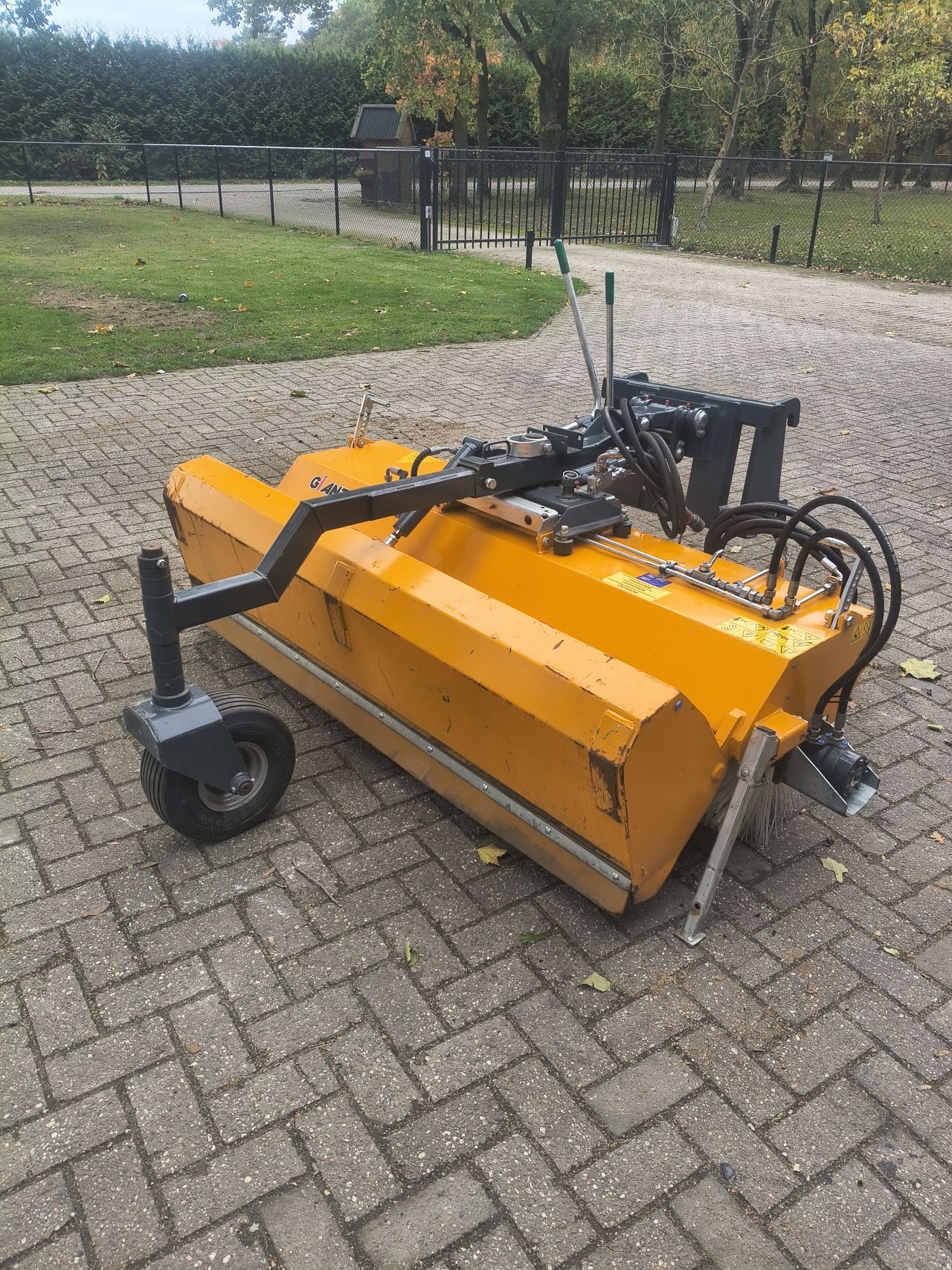 Veegmachine giant aansluiting shovel hydraulisch 2025