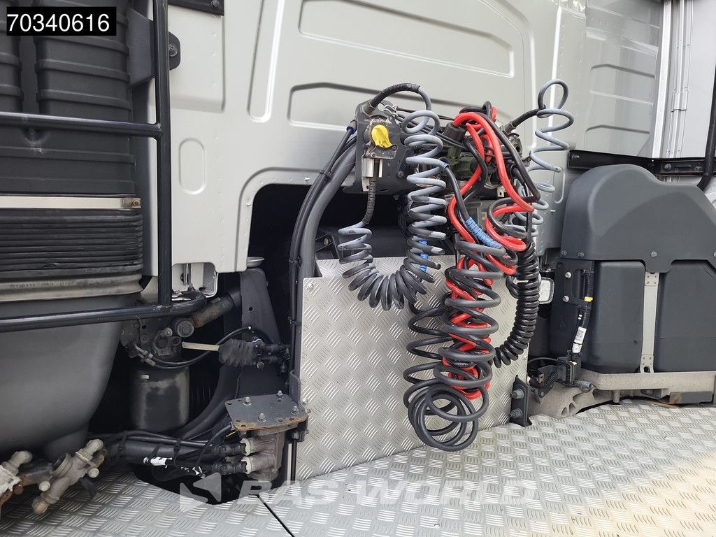 Volvo FH16 650 6X2 XL Full-Air I-ParkCool 2x Tanks Lift+Lenkachse Navi Xenon ACC Leather