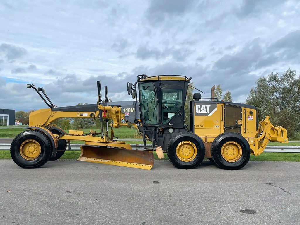 Caterpillar 140M