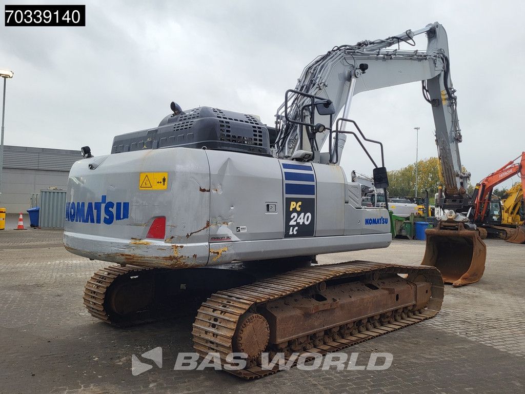 Komatsu PC240 LC-11