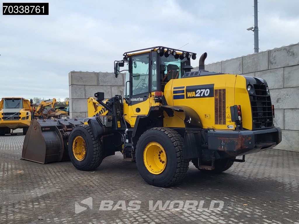 Komatsu WA270 -8E0 Quick Coupler