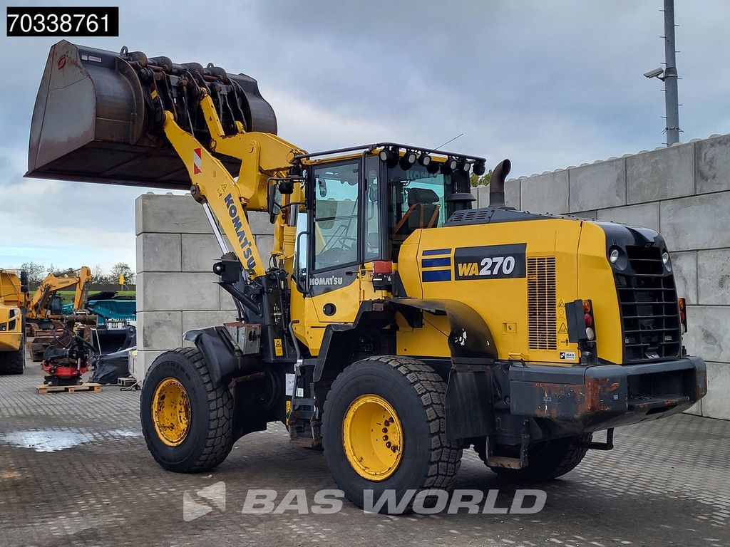 Komatsu WA270 -8E0 Quick Coupler