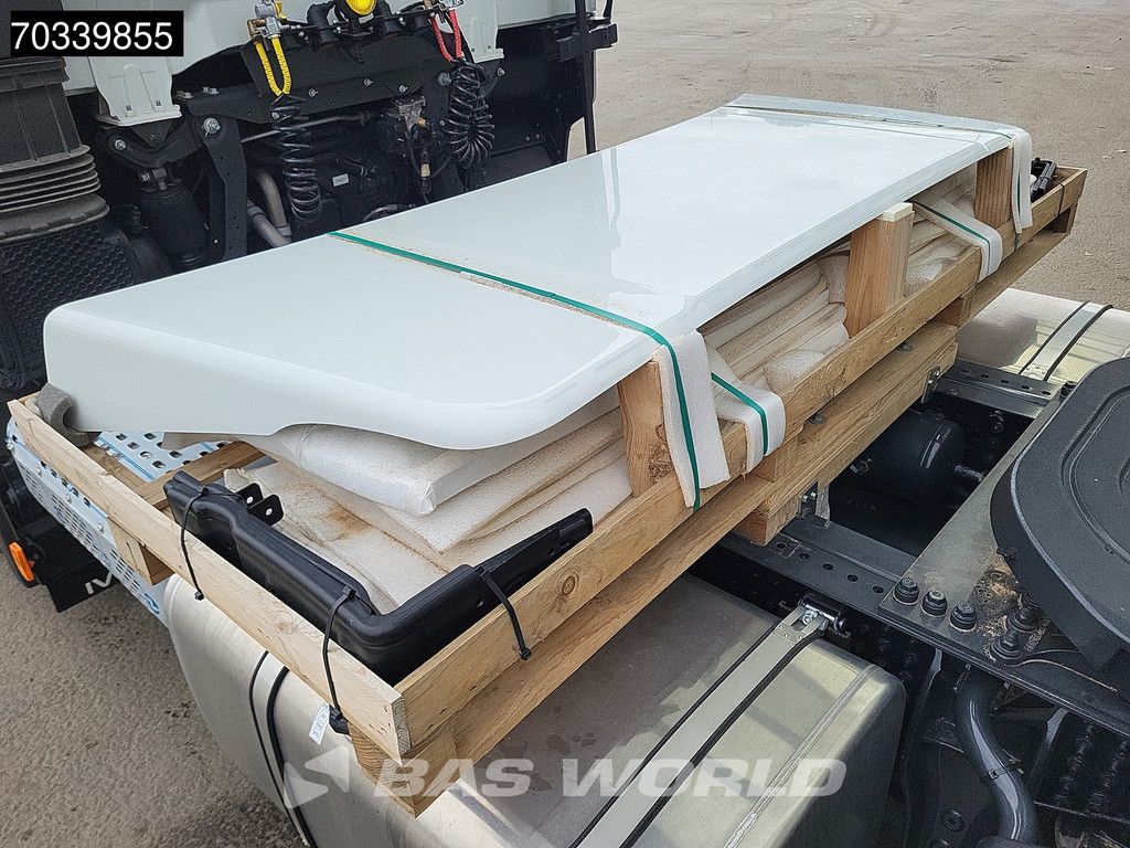 Iveco S-Way 500 4X2 NEW! MEGA Retarder 2x tanks Standklima ACC NAVI LED