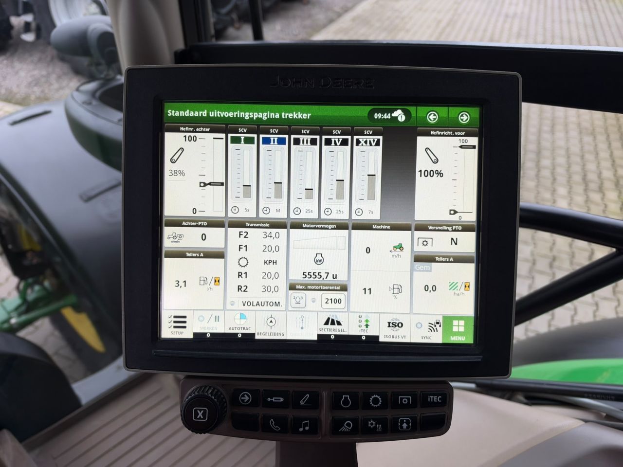 John Deere 6155R AP