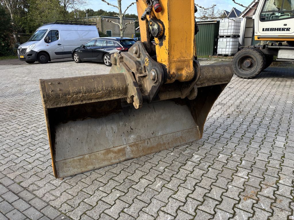 Liebherr R904 HDSL Litronic. Hydr-Snelwissel met Bak.