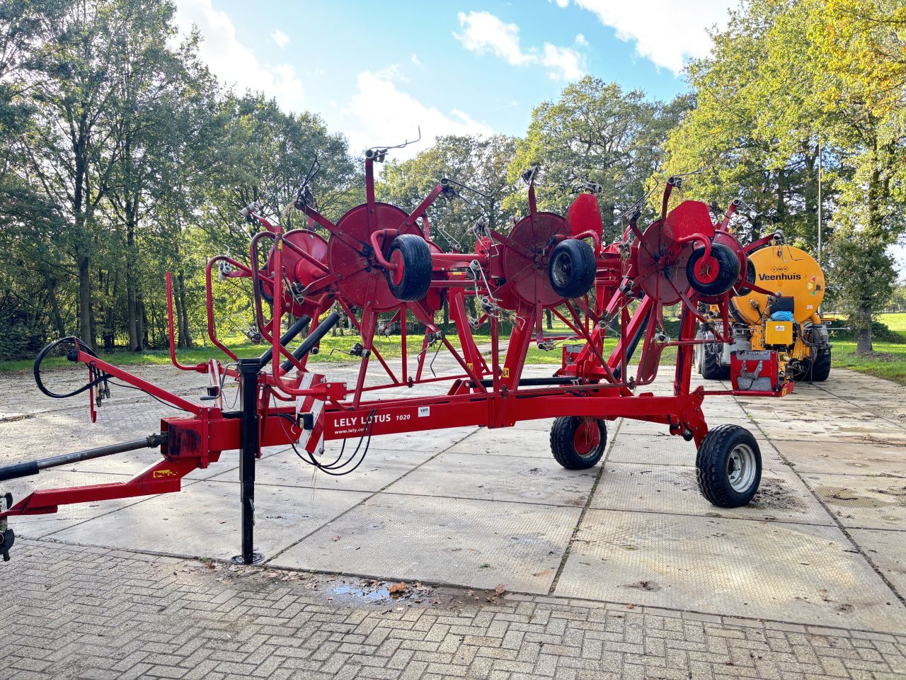 Diverse landbouwmachines