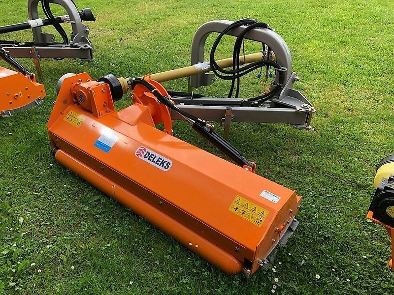Deleks Leo-180 Schlegel  Seitenverstellbar Mähwerk