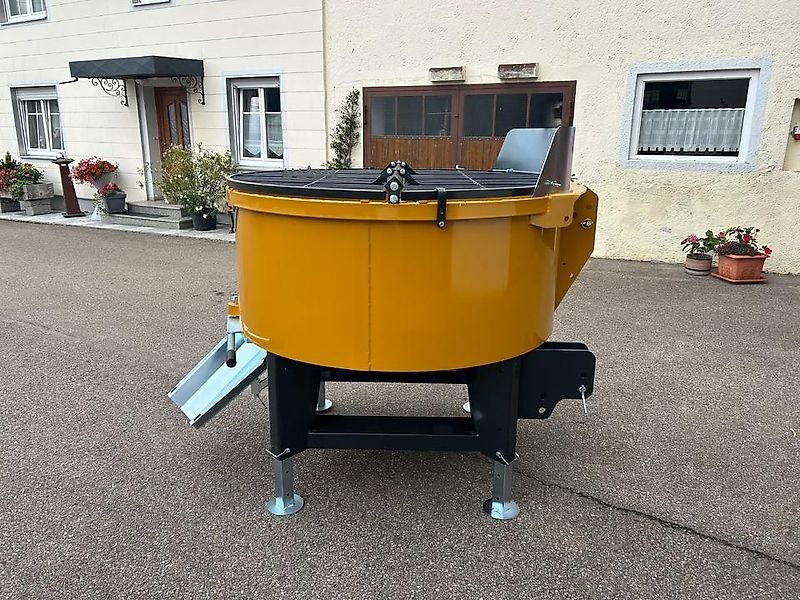 Mammut Betonmischer TM 150 Zwangsmischer für Traktor Lader Bagger