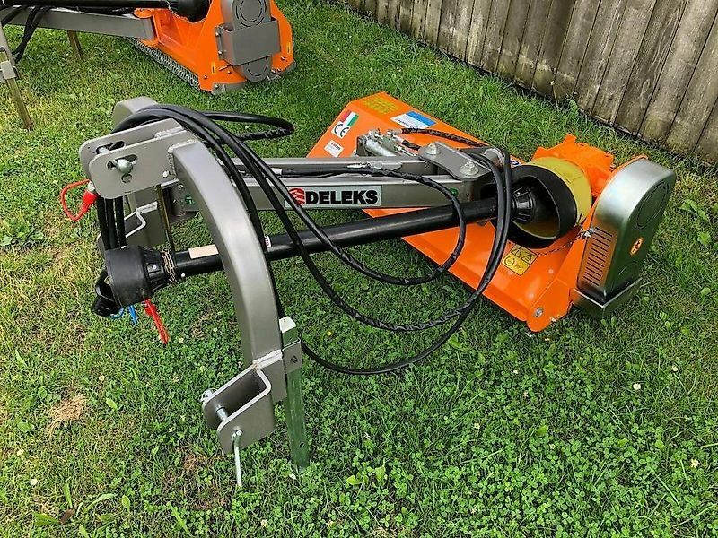 Deleks Volpe120 Schlegel  Seitenverstellbar Mähwerk