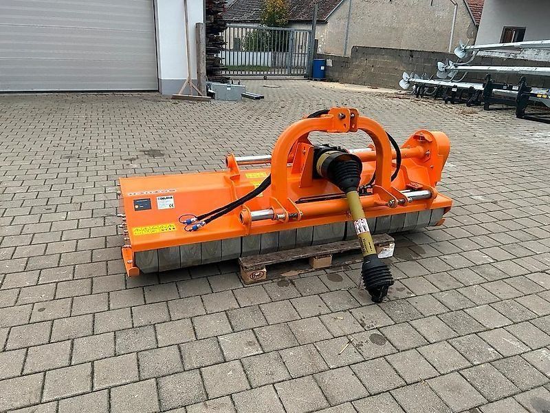Deleks TORO-240 schwere Ausführung Böschungs