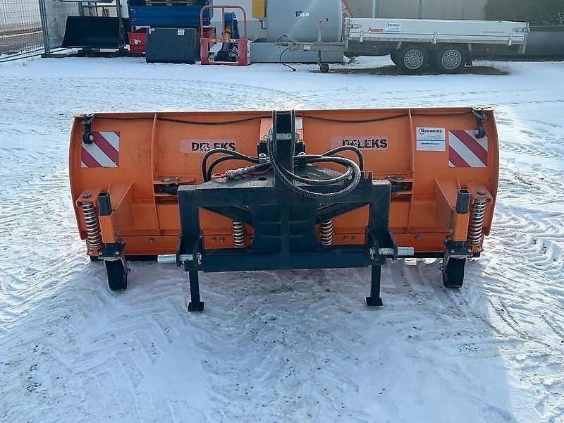 Deleks SSH-04 2.2 Schneeschild Traktor Radlader
